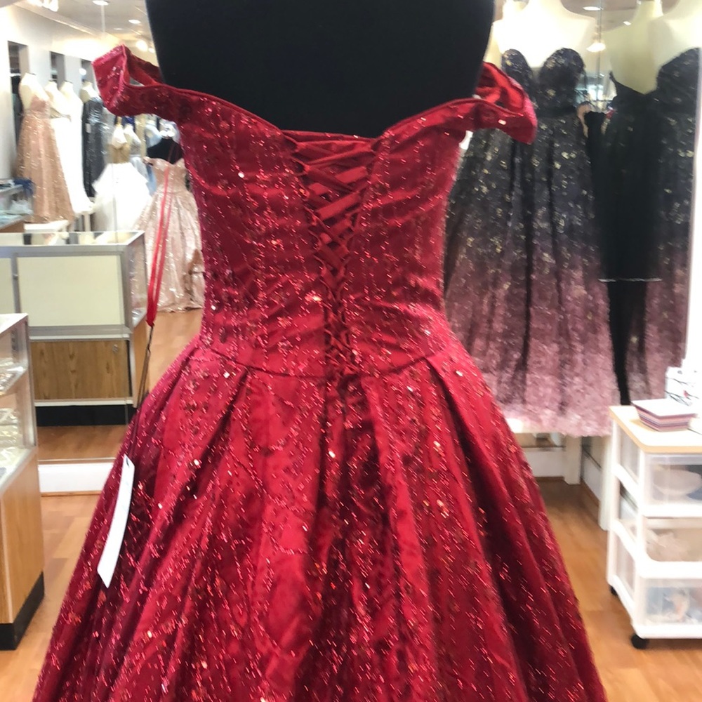 Reddish burgundy prom or special occasion dress, corset - Picture 5 of 8